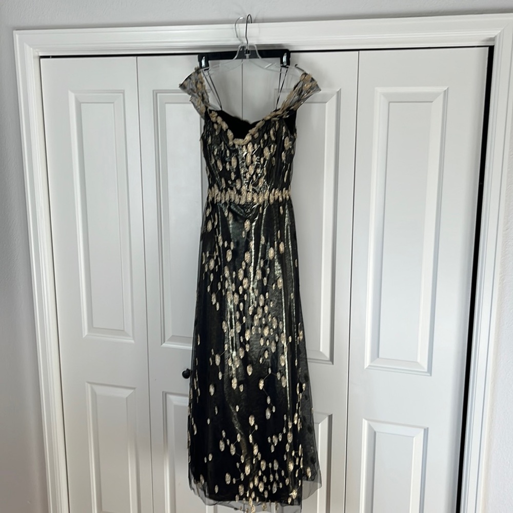 Rene Ruiz Off Shoulder Metallic A Line Gown size 6 - Picture 2 of 4